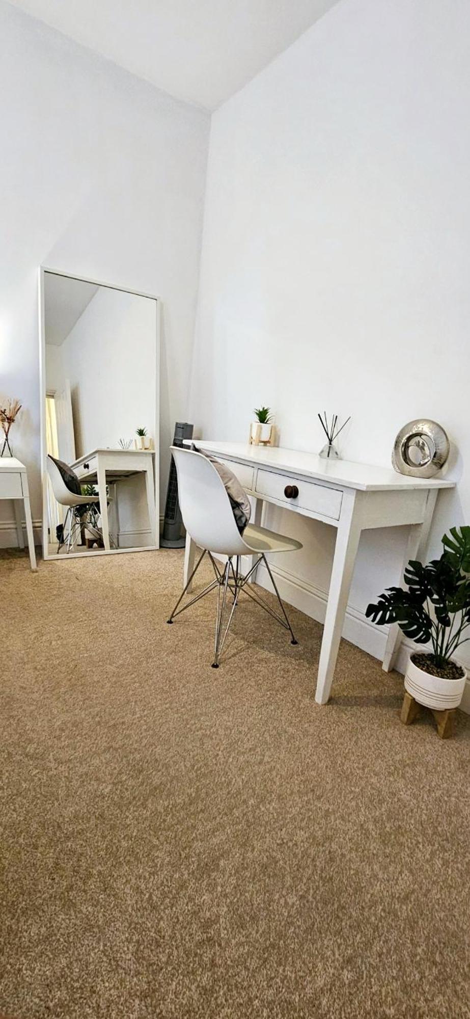 1 Bedroom Flat In Gravesend Exterior photo
